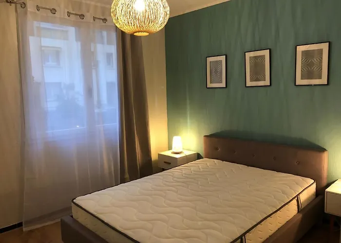 2p Cosy Plein Centre Lejlighed *